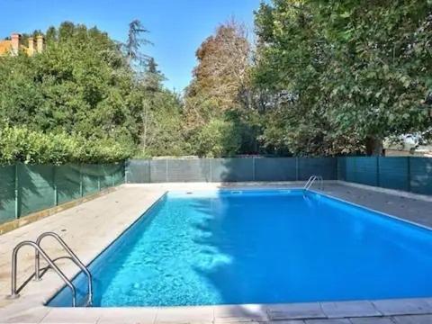 Vacances Avec Piscine Et Entree Autonome Dans Jolie Appartement Jusqu'A 4 Personnes Serignan Luaran gambar