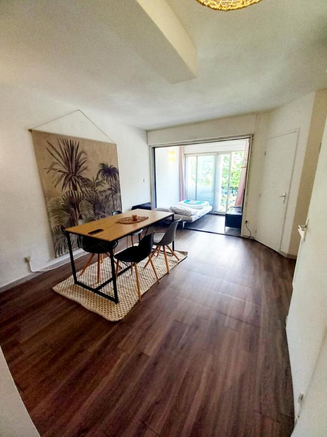Vacances Avec Piscine Et Entree Autonome Dans Jolie Appartement Jusqu'A 4 Personnes Serignan Luaran gambar
